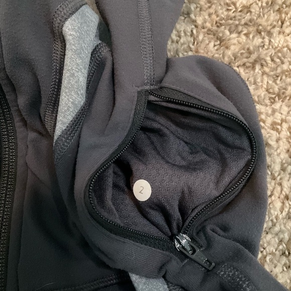 Lululemon In Stride Jacket Charcoal Gray Size 2 - Picture 8 of 11